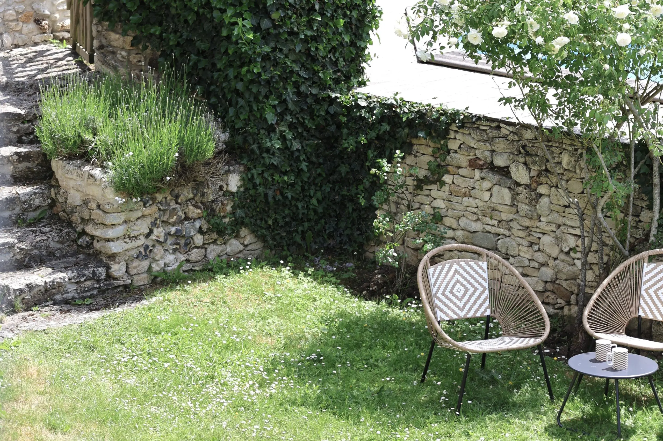 Extérieurs variés - La Fugue